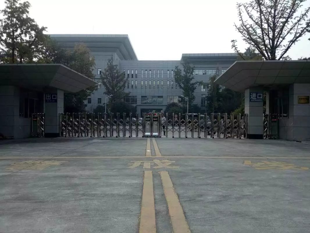南丹县南丹县四川消防总队伸缩门